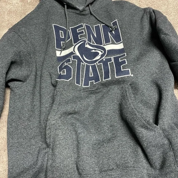 All 5 Penn State tops. Includes white out tee - Picture 5 of 16